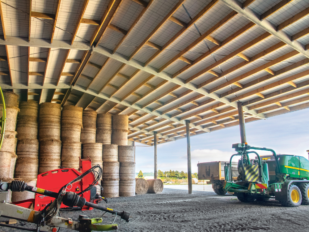 Large Alpine shed for implements and hay