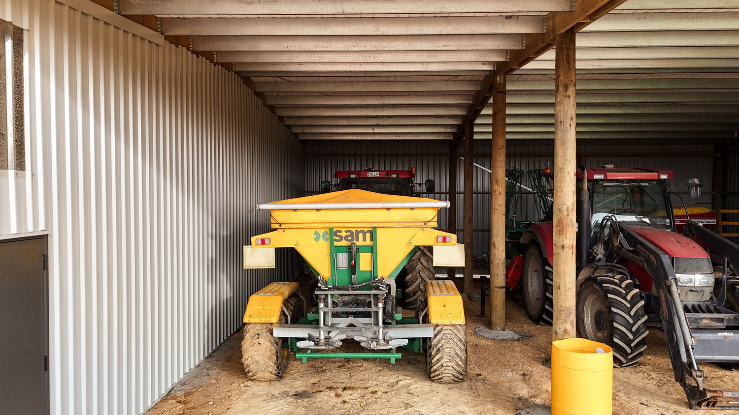 Alpine shed with wide bays for implement storage