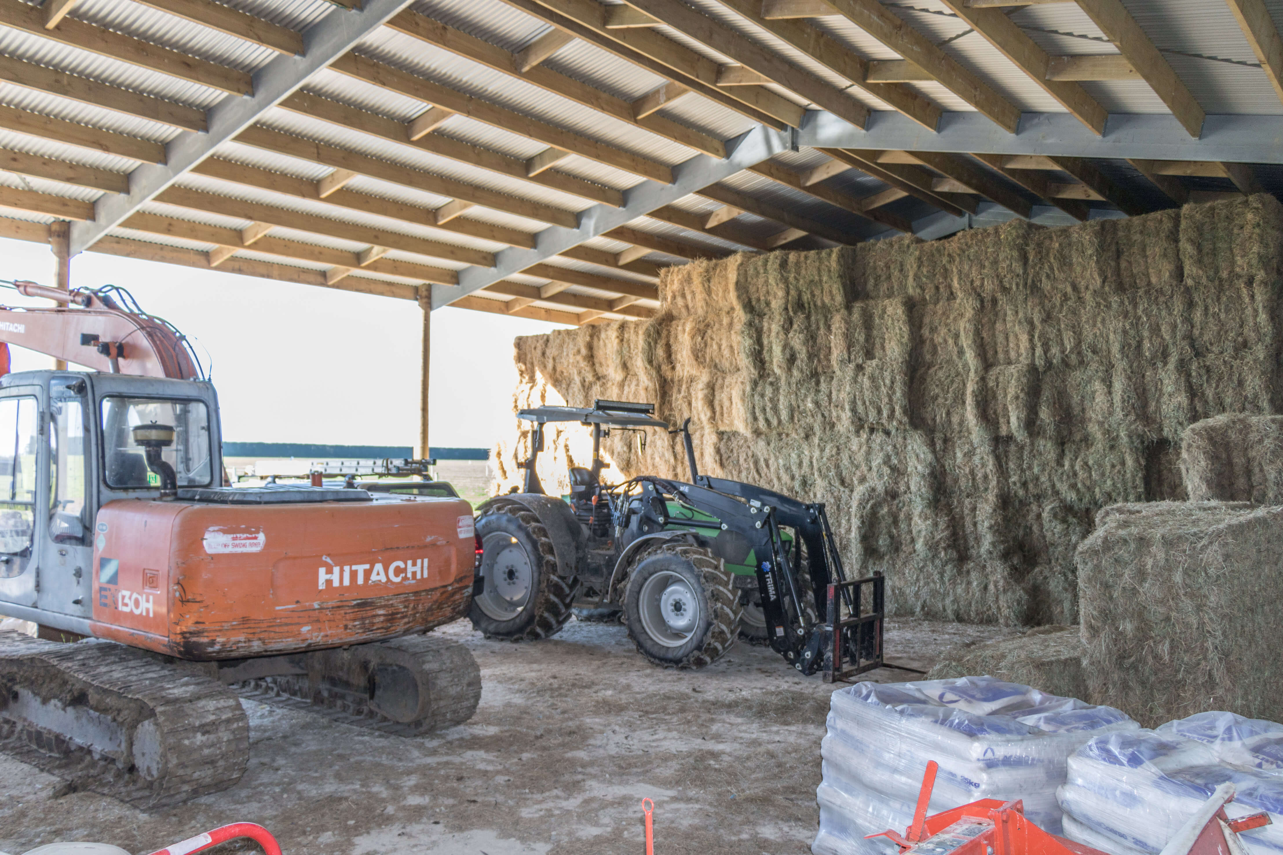 Widespan hay shed design