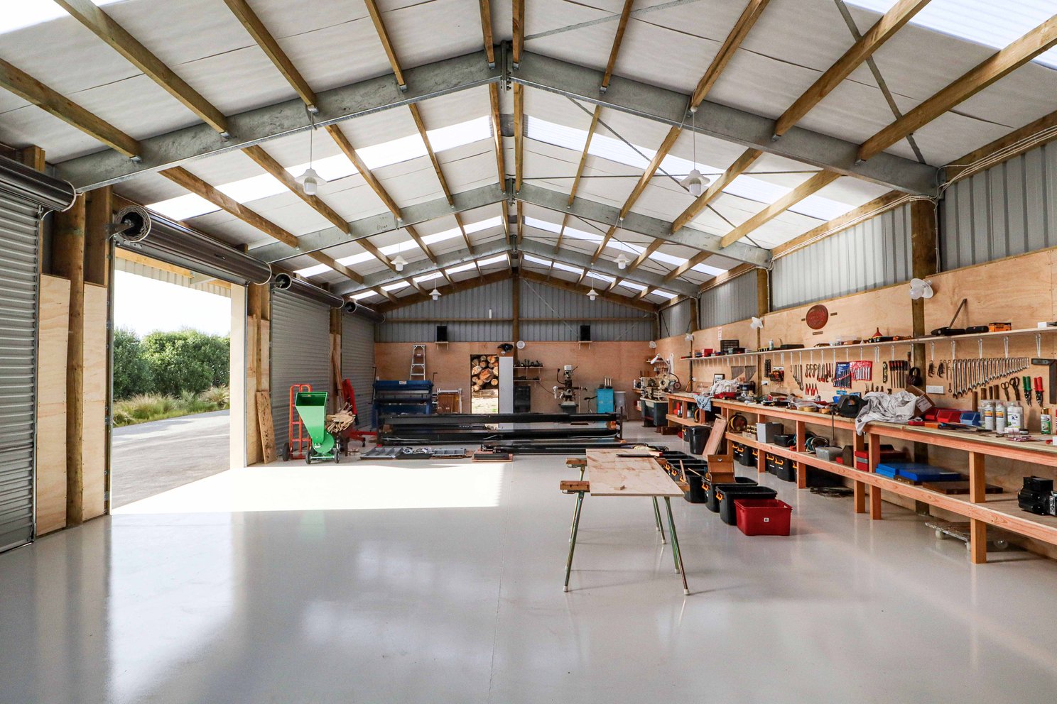 Bob White workshop, ply lining, concrete floor