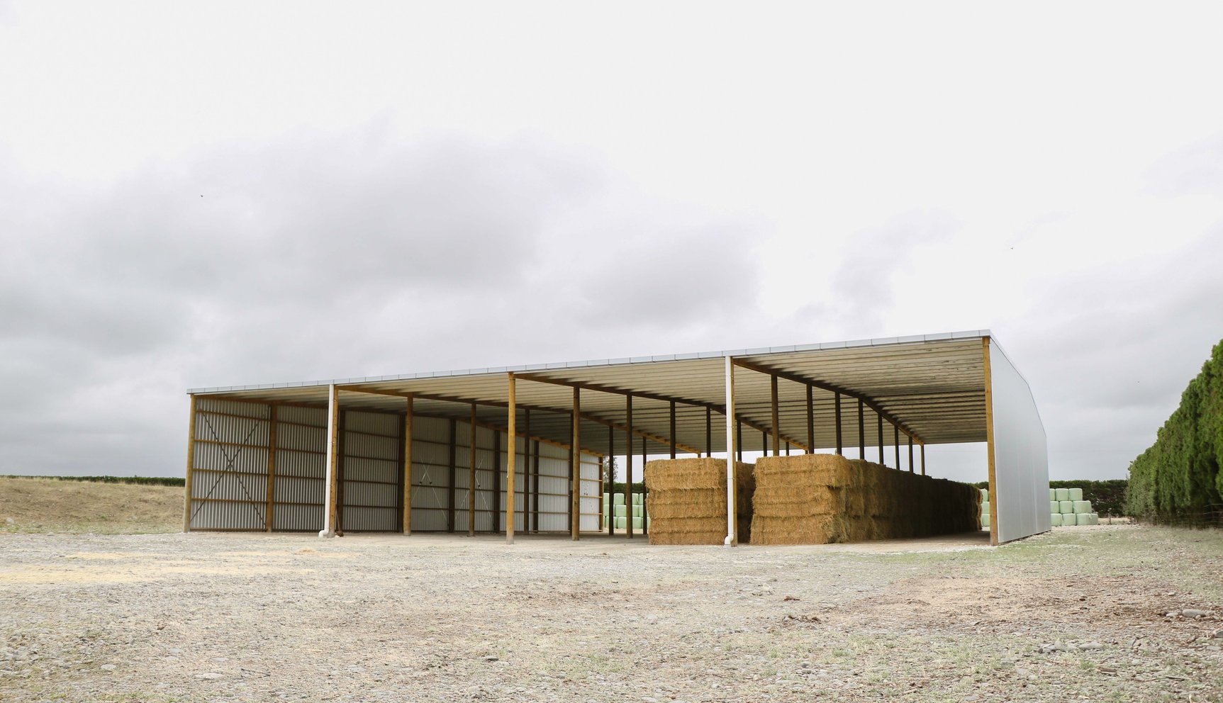 HAY STORAGE 2 e
