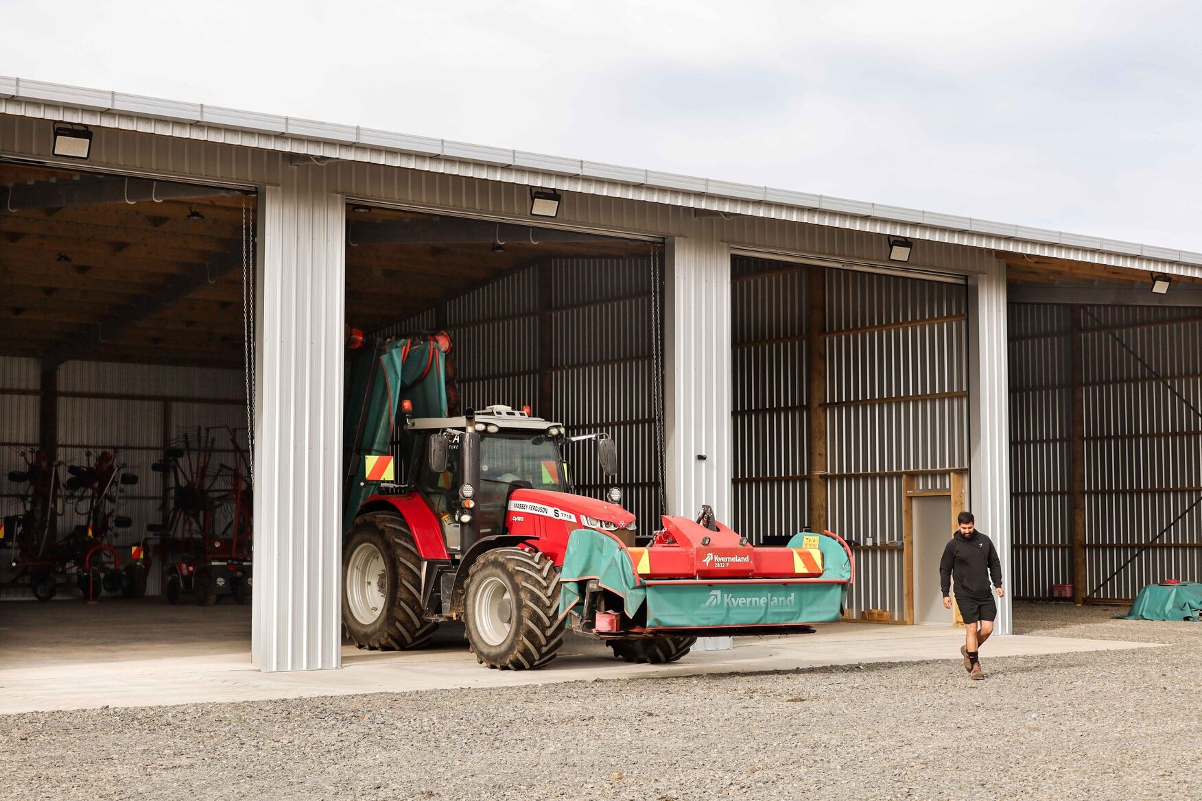Alpine kitset implement storage 24m x 30m