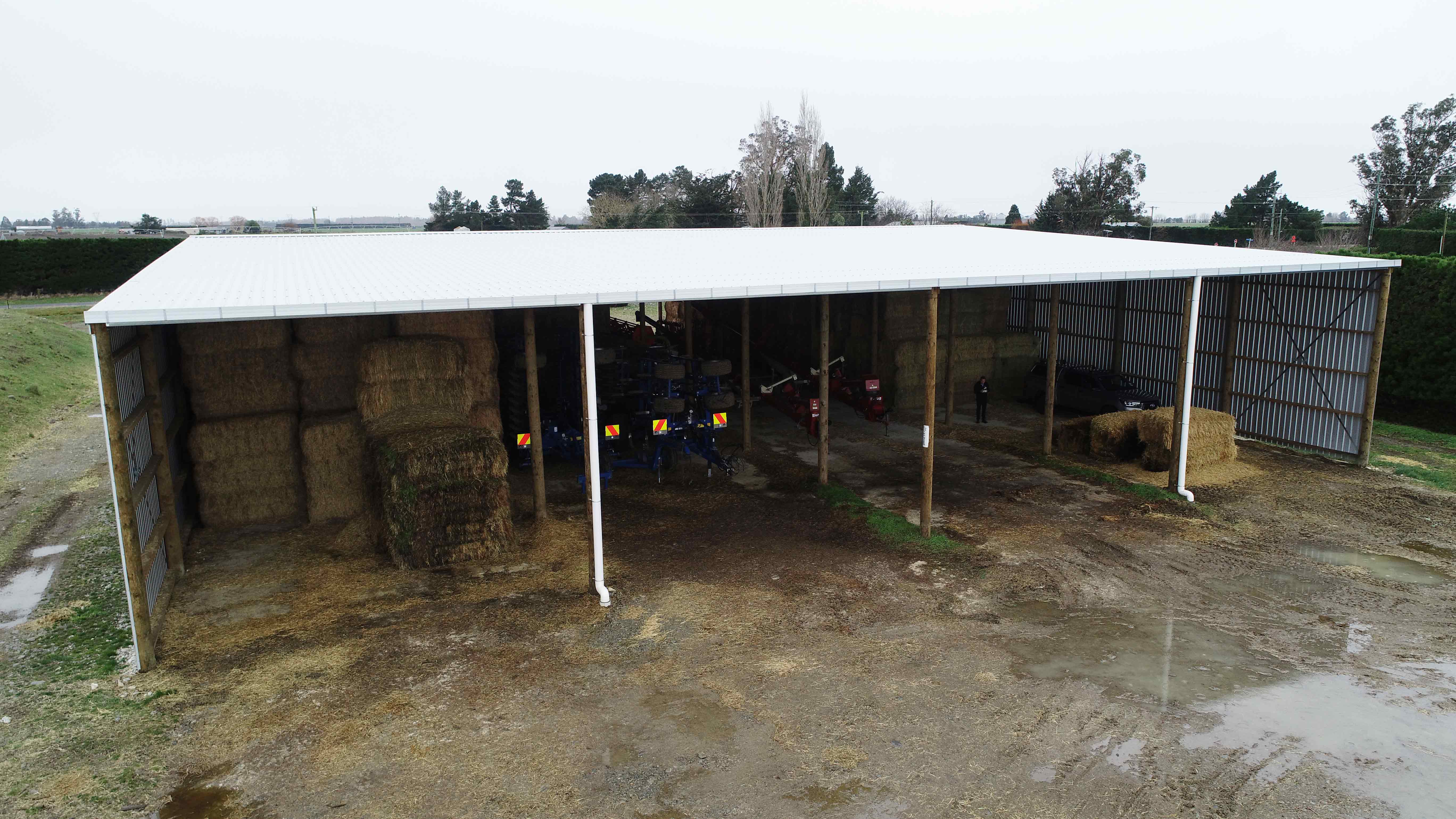 Wide farm sheds